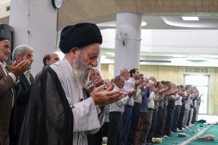 اقامه نماز عید قربان در مصلی خاتم&zwnj;الانبیاء زنجان