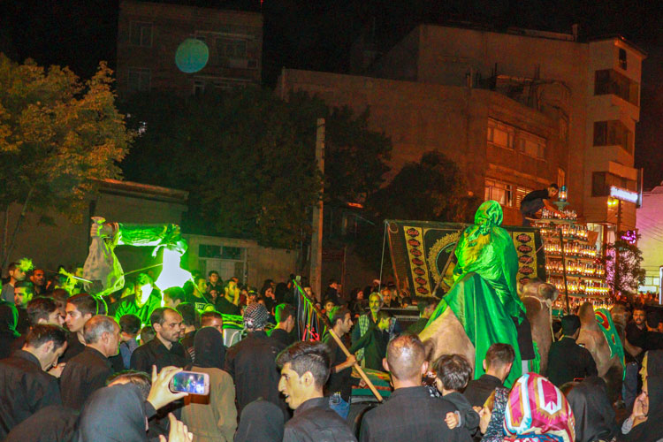 چلچراغ زنجانی‌ها در سوگ سالار شهیدان