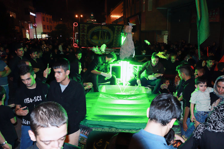 چلچراغ زنجانی‌ها در سوگ سالار شهیدان