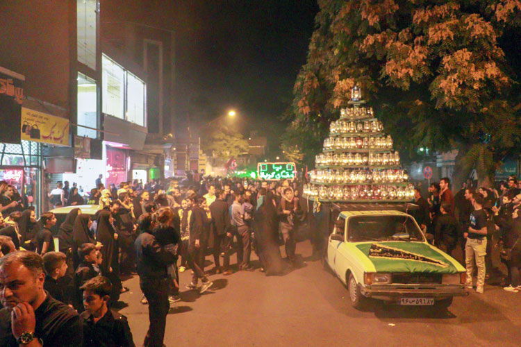 چلچراغ زنجانی‌ها در سوگ سالار شهیدان