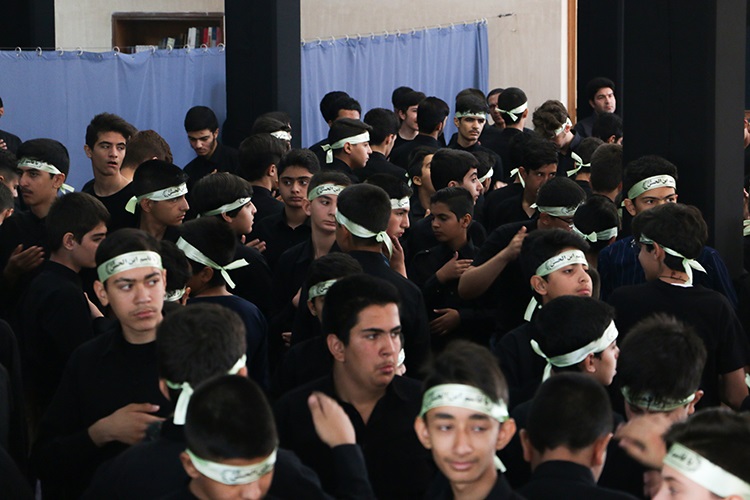 منطق عاشورا آزادگی است