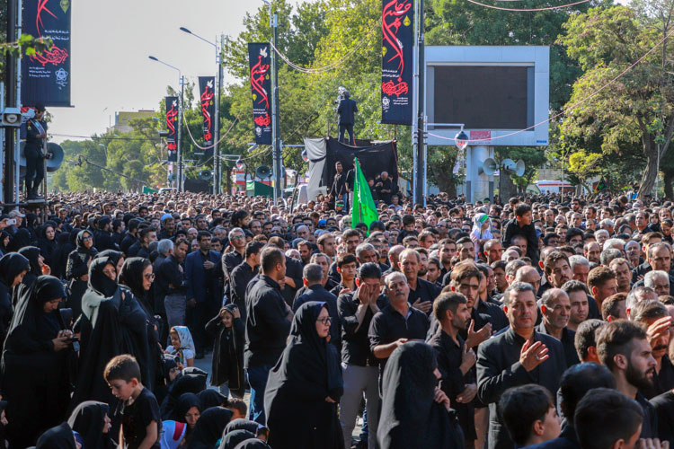 اجتماع عزاداران در پایتخت شور و شعور حسینی به روایت تصویر