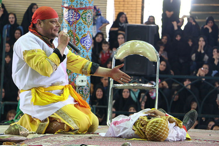 روایت عاشورا در هنر تعزیه زنجان