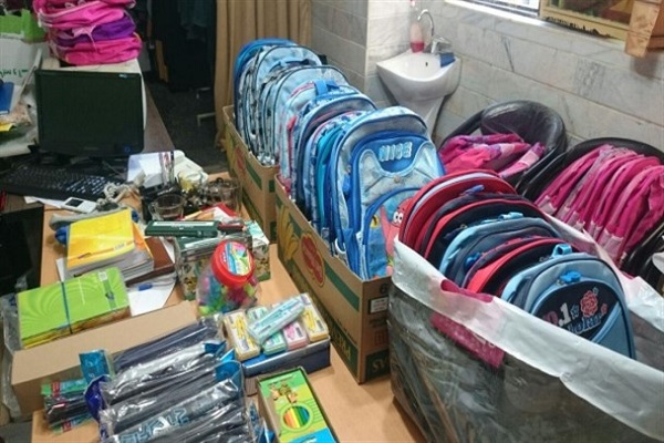 اهدای 105 بسته لوازمالتحریر توسط یک خیر به دانشآموزان نیازمند خرمدرهای اهدای 105 بسته لوازمالتحریر توسط یک خیر به دانشآموزان نیازمند خرمدرهای