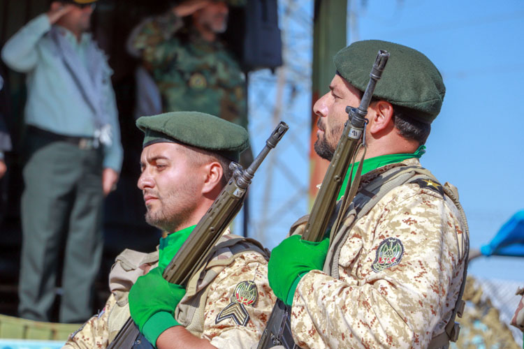 رژه نیروهای مسلح در زنجان