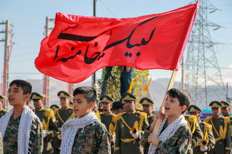 رژه نیروهای مسلح در زنجان