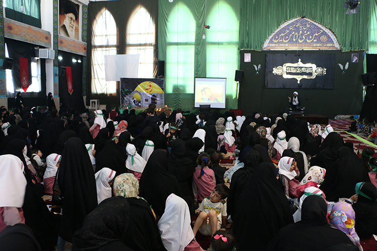 یاد کودک کربلا در همایش 3 ساله‌های حسینی زنجان