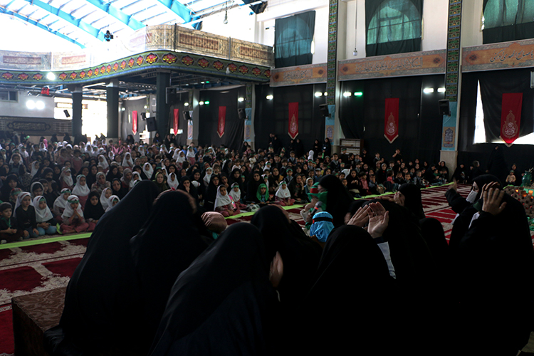 یاد کودک کربلا در همایش 3 ساله‌های حسینی زنجان