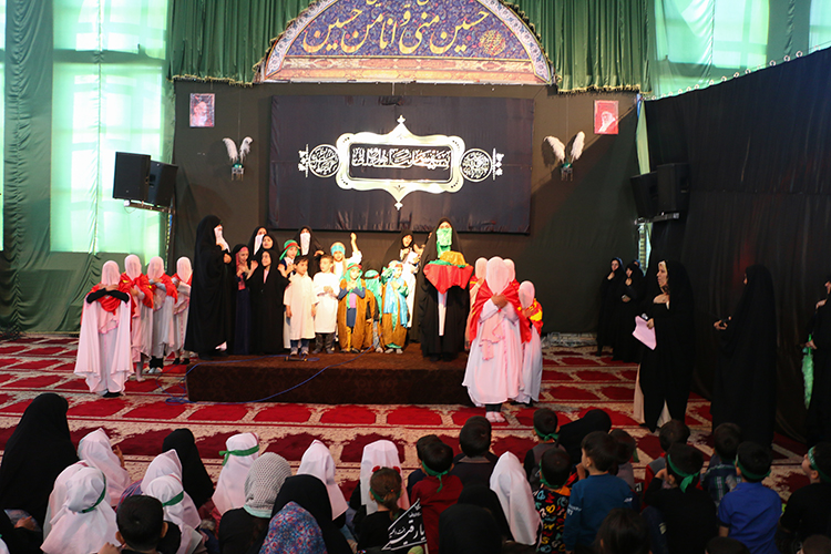 یاد کودک کربلا در همایش 3 ساله‌های حسینی زنجان