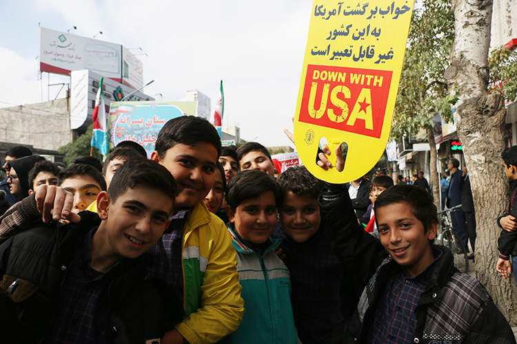 گزارش تصویری مراسم 13 آبان زنجان گزارش تصویری مراسم 13 آبان زنجان