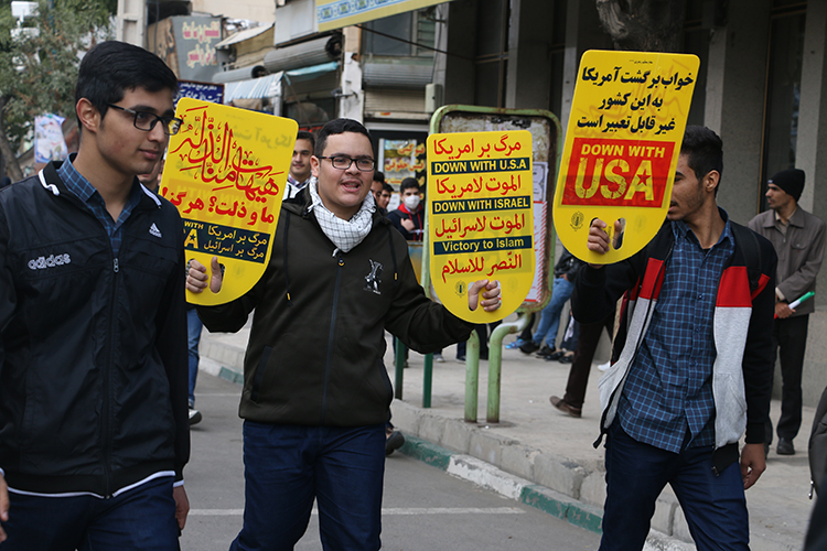 گزارش تصویری مراسم 13 آبان زنجان گزارش تصویری مراسم 13 آبان زنجان