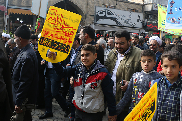 گزارش تصویری مراسم 13 آبان زنجان گزارش تصویری مراسم 13 آبان زنجان