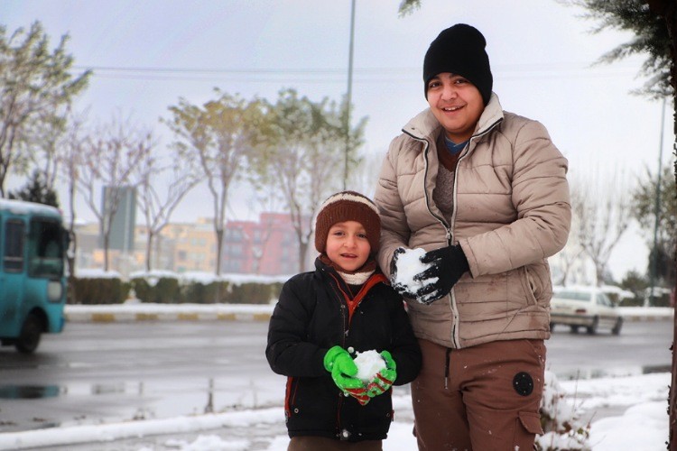 روزهای برفی در زنجان