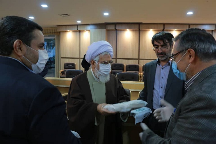 عکس | توزیع غذای تبرک آستان قدس رضوی در زنجان