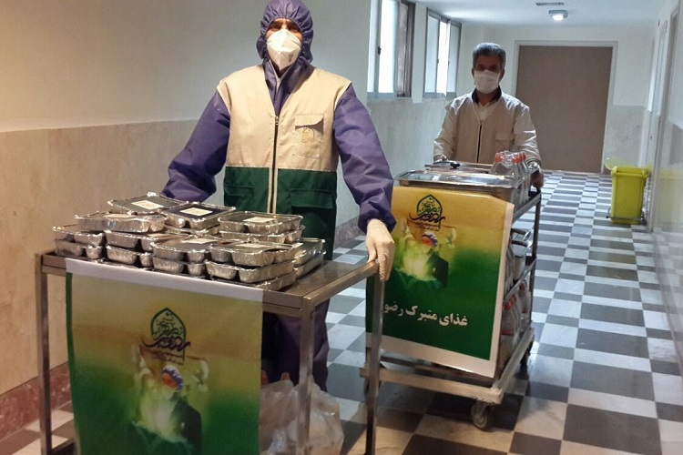 عکس | توزیع غذای تبرک آستان قدس رضوی در زنجان