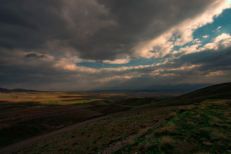 عکس | اینجا زنجان؛ ابر و باد و مه و خورشید و فلک در کاراند