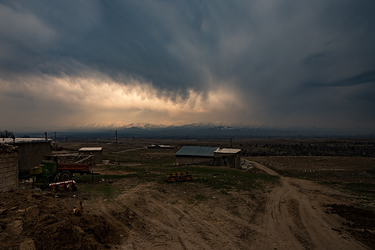 عکس | اینجا زنجان؛ ابر و باد و مه و خورشید و فلک در کاراند