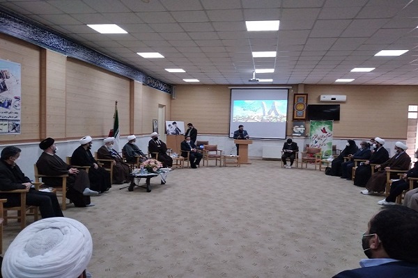 تجلیل از منتخبان طرح «ایران قوی» در زنجان تجلیل از منتخبان طرح «ایران قوی» در زنجان