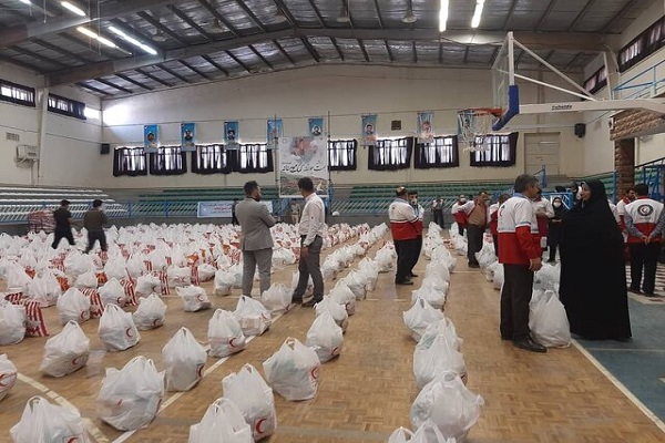 ارسال 800 بسته مواد غذایی از زنجان به هم‌وطنان سی‌سنگان