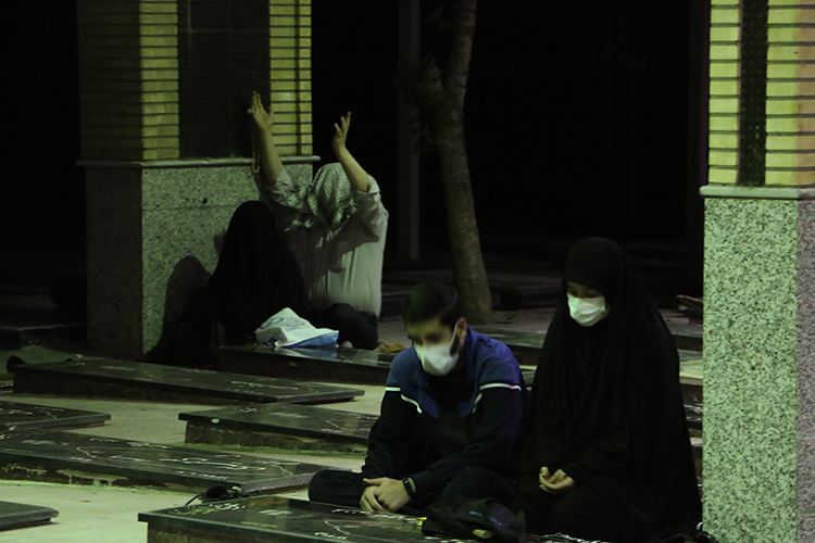 عکس | حال و هوای شب بیست و یکم ماه رمضان در زنجان