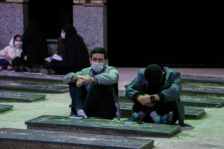 عکس | حال و هوای شب بیست و یکم ماه رمضان در زنجان