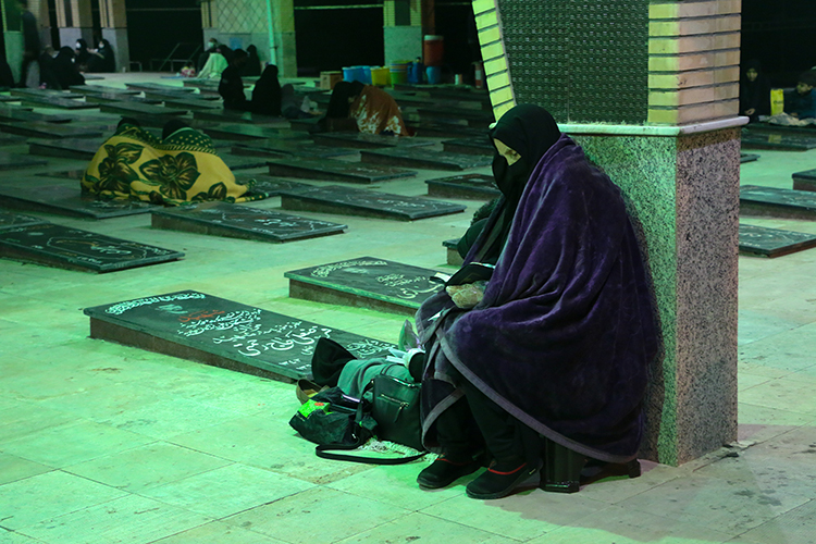 عکس | حال و هوای شب بیست و یکم ماه رمضان در زنجان