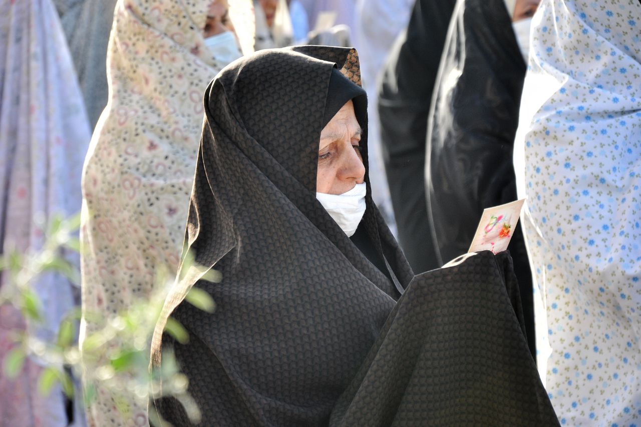 عکس | اقامه نماز عید فطر در زنجان