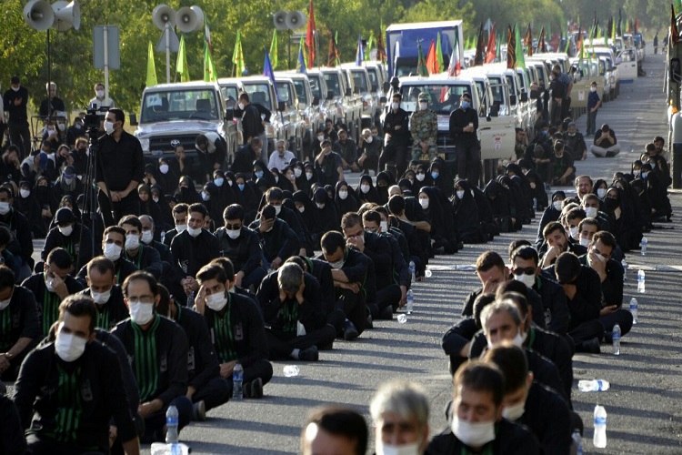 «یل یاتار، طوفان یاتار، یاتماز حسینین پرچمی»/ یومالعباس زنجانیها؛ جلوه کمکهای مومنانه «یل یاتار، طوفان یاتار، یاتماز حسینین پرچمی»/ یومالعباس زنجانیها؛ جلوه کمکهای مومنانه