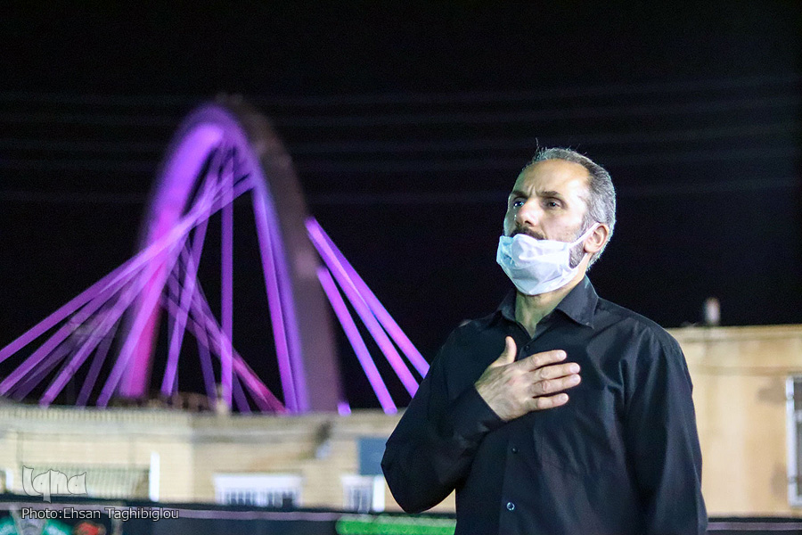 بگو که راه کدام است سر به راهم کن بگو که راه کدام است سر به راهم کن