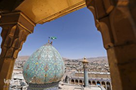 آئین گلاب‌شویی گنبد حرم شاهچراغ(ع)