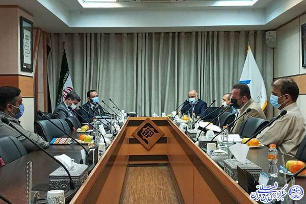 انعقاد تفاهم‌نامه همکاری استاندار بوشهر با مدیر شبکه قرآن و معارف سیما + عکس