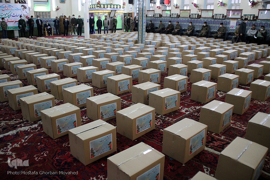 توزیع 100 بسته معیشتی در طرح «ضیافت همدلی» قیدار توزیع 100 بسته معیشتی در طرح «ضیافت همدلی» قیدار