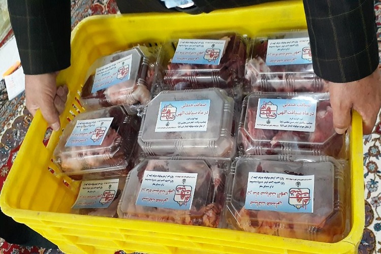 توزیع 900 بسته گوشت گرم از موقوفه قیدار نبی خدابنده توزیع 900 بسته گوشت گرم از موقوفه قیدار نبی خدابنده