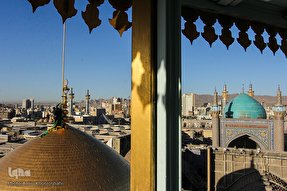 عکس | آئین تعویض پرچم گنبد حرم امام رضا(ع)