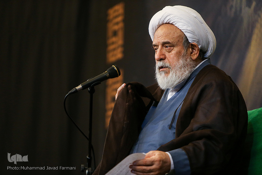 عمل به قرآن اعمال انسان را وزین می‌کند