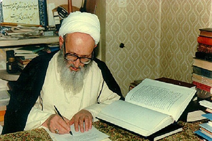 درسی که باید از علامه حسن‌زاده آملی بیاموزیم