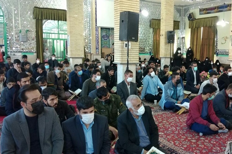 عکس | برگزاری محفل انس با قرآن در امامزاده سید ابراهیم سجاس