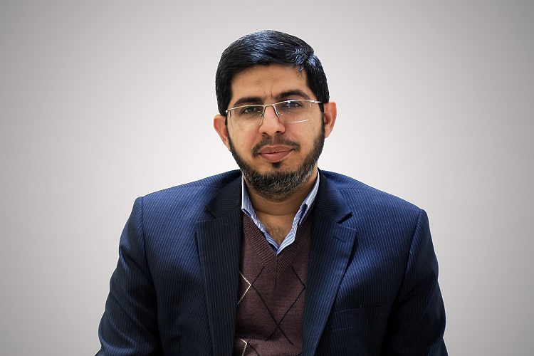 مرتضی فیروزآبادی، معاون اشتغال و خودکفایی کمیته امداد امام خمینی (ره) مرتضی فیروزآبادی، معاون اشتغال و خودکفایی کمیته امداد امام خمینی (ره)