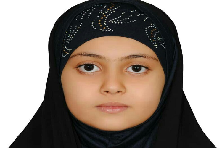 مبینا عزیزی حافظ قرآن 