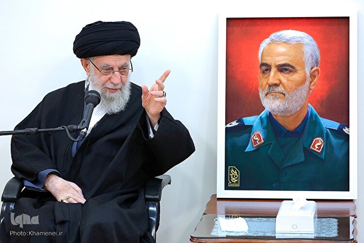 دیدار خانواده و اعضای ستاد بزرگداشت سردار سلیمانی با رهبر انقلاب