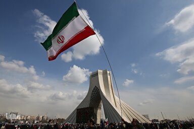 فیلم | بار دیگر حضور گسترده مردم در راهپیمایی 22 بهمن