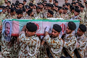 مراسم تشییع پیکر چترباز شهید «رضا کریمی» در شیراز
