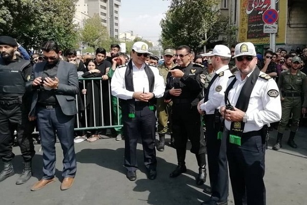 آمادهباش پلیس برای مراسم دسته حسینیه اعظم زنجان آمادهباش پلیس برای مراسم دسته حسینیه اعظم زنجان