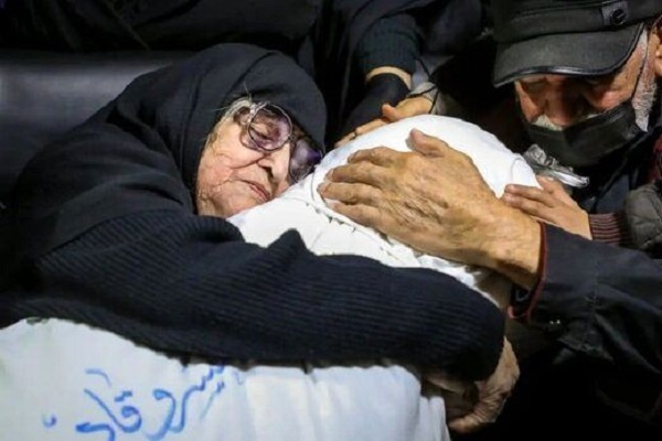 ارسالی/مادر شهید کمال قشمی به فرزند شهیدش پیوست ارسالی/مادر شهید کمال قشمی به فرزند شهیدش پیوست