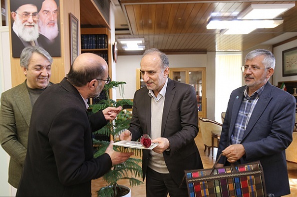 خاطرات ارزشمند ایثارگران باید ثبت و منتشر شود