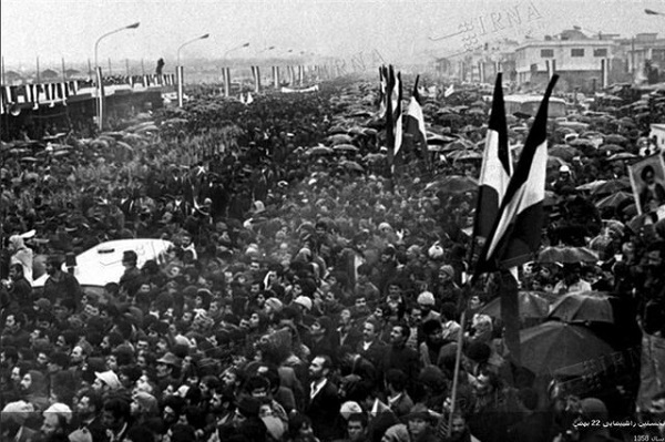پیروزی انقلاب اسلامی معادلات سیاسی استکبار را بر هم زد