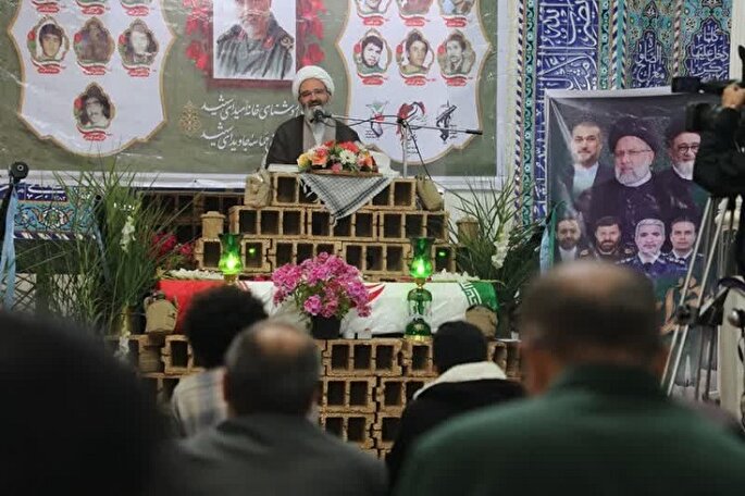 انتخاب آزادانه مردم مبنای مردم‌سالاری دینی است