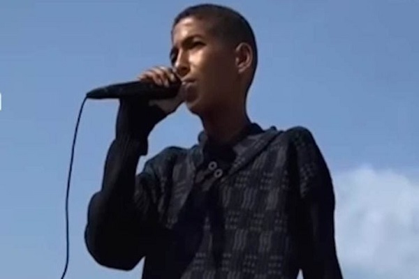 فیلم | اذان‌گفتن کودک فلسطینی در اردوگاه آوارگان غزه