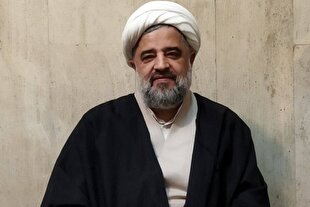 مسئولان مراقب تفکر خداانگاری باشند