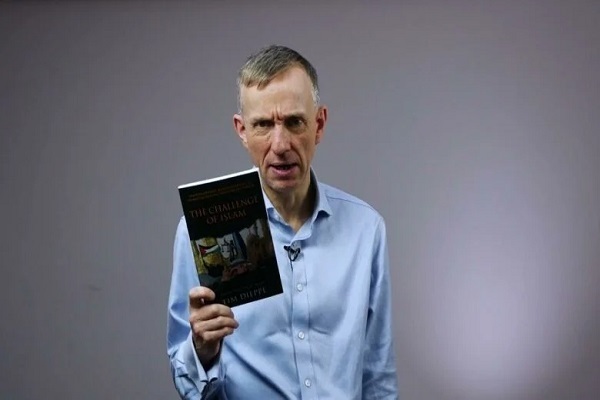 کتاب ضد اسلامی جدید در بریتانیا بحث‌برانگیز شد